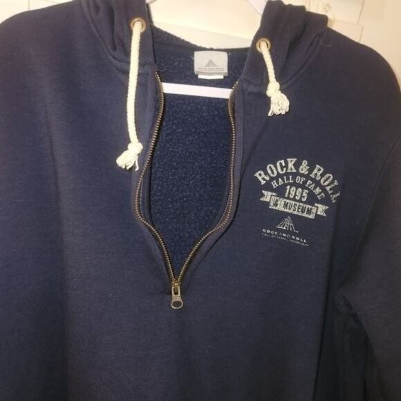 ROCK N ROLL HALL OF FAME 1/2 zip pullover hoodie Adult small preowned - Picture 4 of 10